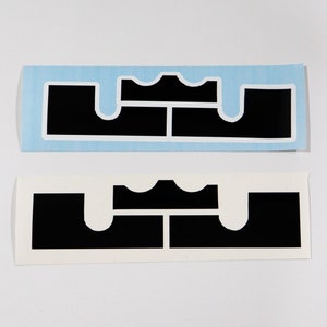 Logotipo del rey LEBRON JAMES - Calcomanías de vinilo de primera calidad - Fáciles de aplicar - Para autos, ventanas, espejos, vidrios, computadoras portátiles, etc. *Obsequio gratis con cada pedido*