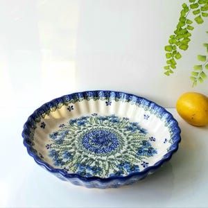 10" pie baker Cornflower flowers pattern handmade signed polish pottery stoneware
