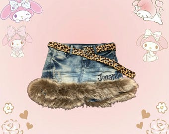 Kawaii denim shorts with faux fur trim and belt