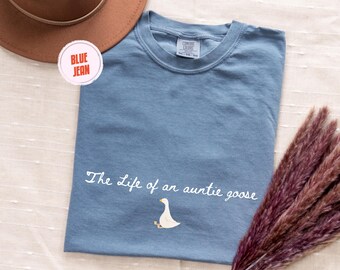 Silly Goose Auntie Tee: Comfort Colors New Aunt Gift