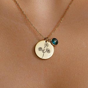 Birth Flower Necklace Family Bouquet Necklace Engraved Birthflower Necklace Custom Birthstone Jewelry Mothers Day Gift for Grandma