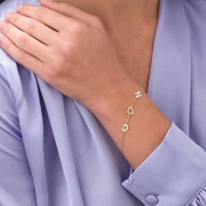 Regalo para mamá, pulsera con letras de pareja, pulsera personalizada, pulsera con iniciales delicadas y corazón, regalo de aniversario, pulsera para todos los días, Navidad