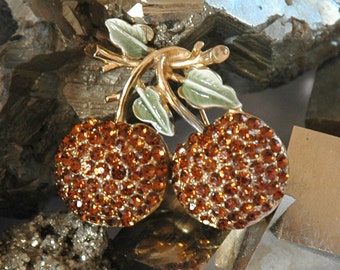 Excellent Quality Cherry Brooch, Topaz Rhinestones, Realistic Enamel Detail, Pillow Construction, Window Cutout, Gold Plated, Like New