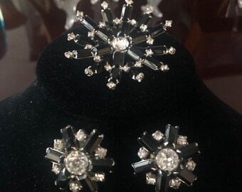 Vintage Weiss Brooch Earrings, Black & Crystal Rhinestones, Large Flower/Snowflake Design, Layered Construction, Like New