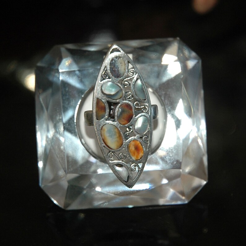•ABALONE SHELL - ROUND• rope bezel silver ring (various sizes)