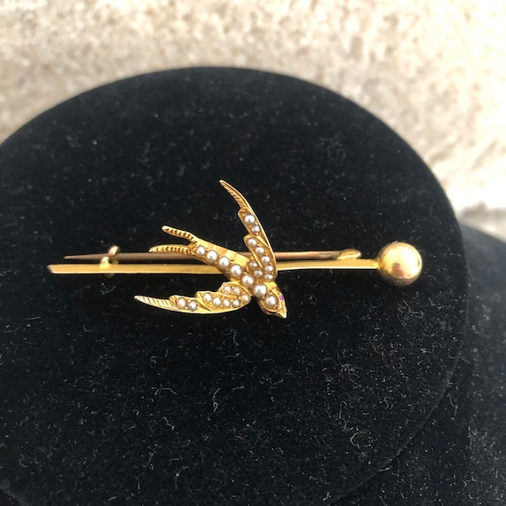 Fine brooches sale