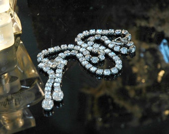 Rhinestone Necklace #6, Vintage Bride, Dangle Drops, Quality, Larger Chain, Silver, Excellent Condition