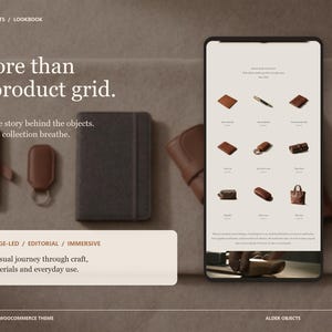 Puede incluir: Una pantalla digital que muestra una cuadr&iacute;cula de productos de cuero marr&oacute;n, incluyendo carteras, un bol&iacute;grafo, un llavero y bolsos, con el texto 'More than a product grid' y 'Alder Objects / Lookbook' sobre un fondo neutro con objetos.