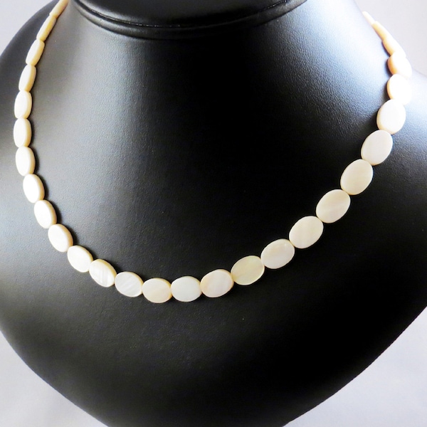 Mother Of Pearl Necklace - Mother Of Pearl Flat Oval Necklace - Mother Of Pearl Ivory Necklace - Soft White Necklace - Ivory Shell Necklace