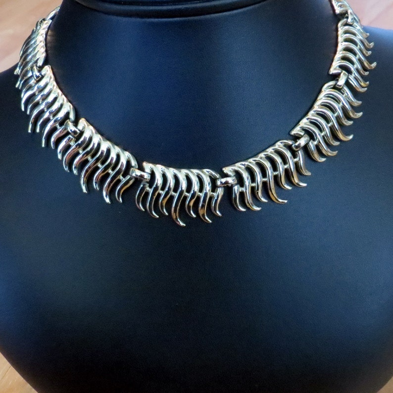 Vintage Necklace Vintage Costume Jewelry Necklace Gold Tone Wavy Combs Choker Necklace 1960s Necklace Vintage Gold Tone Necklace