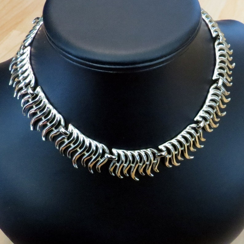 Vintage Necklace Vintage Costume Jewelry Necklace Gold Tone Wavy Combs Choker Necklace 1960s Necklace Vintage Gold Tone Necklace