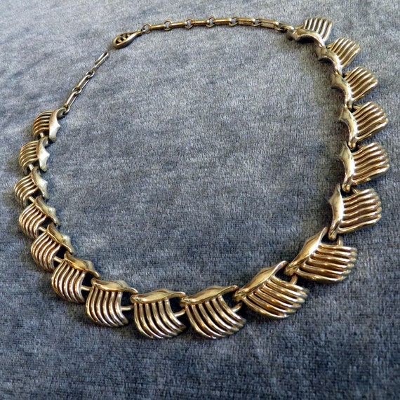 Gold Vintage Necklace - Gold Coro Eye Lashes Chok… - image 3