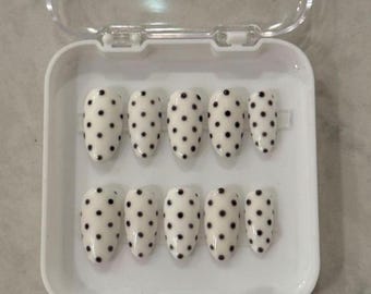 White & Black Polka Dot Press On Nail Set