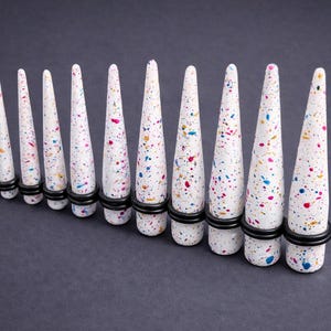 Paint Splatter Acrylic Ear Tapers with Rubber O-Rings – Ear Gauges - Lobe Stretchers Gauge Expander