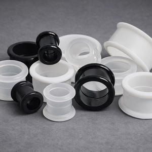 Pair of Silicone Ear Tunnels - Flexible Double Flare - Soft Stretch Gauges - Earlobe Expander