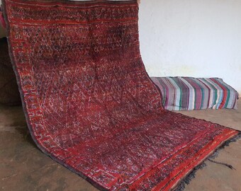 Beni Mguild Moroccan Rug: Vintage Colors - Handwoven Wool Plush