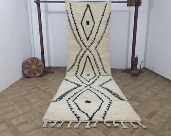 Vintage Boujad Runner Rug: Handwoven Moroccan Berber Hallway Carpet