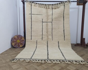 Handwoven Beni Ourain Rug: Plush Moroccan Wool, Custom Size