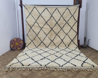 Handwoven White Moroccan Rug: Geometric Berber Wool Carpet