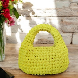 Handgemachte Häkeltasche, Baumwollgarn Mini Einkaufstasche, Süße Gelbe Ei Tasche, Handtasche aus gekämmter Wolle, T-Shirt Garn Tasche, Geschenk für Sie