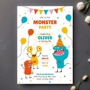 Invito di compleanno a tema mostri, modello di mostri divertenti, biglietto di auguri con creature colorate, invito a tema mostri, simpatico biglietto per feste per bambini