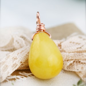 Yellow candy quartzite (unisex) necklace