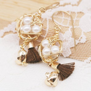 Weeny bird earrings  shell pearl