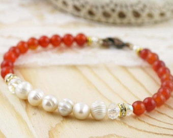 Calming and purity bracelet - agate, and freshwater pearls