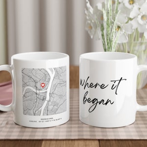 Coordenadas personalizadas da caneca | Texto desejado | Início | Casa de apartamento presente de inauguração | Onde tudo começou | Casais de cerâmica | Presente de casal |