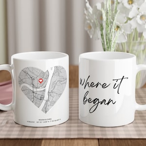 Coordenadas personalizadas da caneca | Texto desejado | Início | Casa de apartamento presente de inauguração | Onde tudo começou | Casais de cerâmica | Presente de casal |
