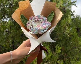 Gehäkelte Pfingstrose: Handgemachte Garnblume, immer währendes Geschenk