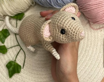 Peluche a forma di ratto fatto a mano all'uncinetto, giocattolo a forma di ratto in amigurumi, accogliente decorazione per la casa