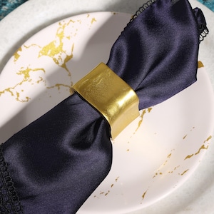 Elegante anello per tovaglioli in ottone / Porta tovaglioli rettangolare in oro / Set di 4 decorazioni da tavola / Stoviglie in ottone vintage / Accessorio per cene nuziali