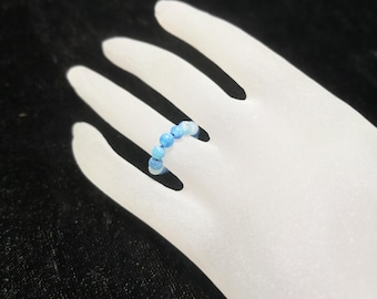 Filigree, elastically strung pearl ring made of natural gemstone; agate weathering light blue Ø4mm various sizes, made in Germany