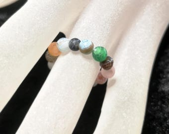 Filigree, elastically strung pearl ring made of natural gemstone; agate weathering mix colorful Ø4mm various sizes, made in Germany