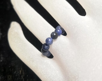 Filigree, elastically strung pearl ring made of natural gemstone; sodalite blue Ø 4 mm, in various sizes, made in Germany