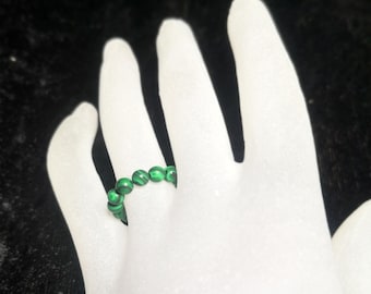Filigree, elastically strung pearl ring made of natural gemstone; malachite, green, Ø 4 mm, in various sizes, made in Germany