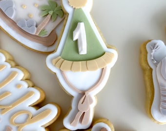 Plain party hat V2 cookie stamp and cutter