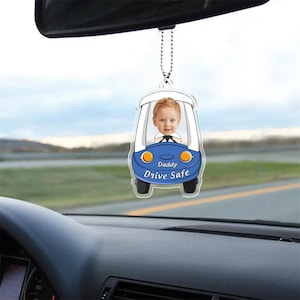 パーソナライズされた子供用写真カーチャーム、安全運転パパのカーアクセサリー、カスタムポートレートカーハンガーアクリルカーオーナメント、お父さんへのクリスマスプレゼント