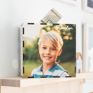 Personalisiertes Fotogeschenk Sparschwein für Kinder, benutzerdefinierter Bilderrahmen, hölzerne Spardose, Fotospeicherbox, Ringträgergeschenk, Geldkassette, Babygeschenk