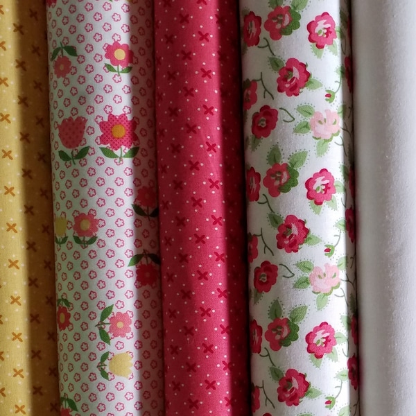 1930s Reproduction, Granny Chic by Lori Holt Bee in my Bonnet for Riley Blake Fat Quarters