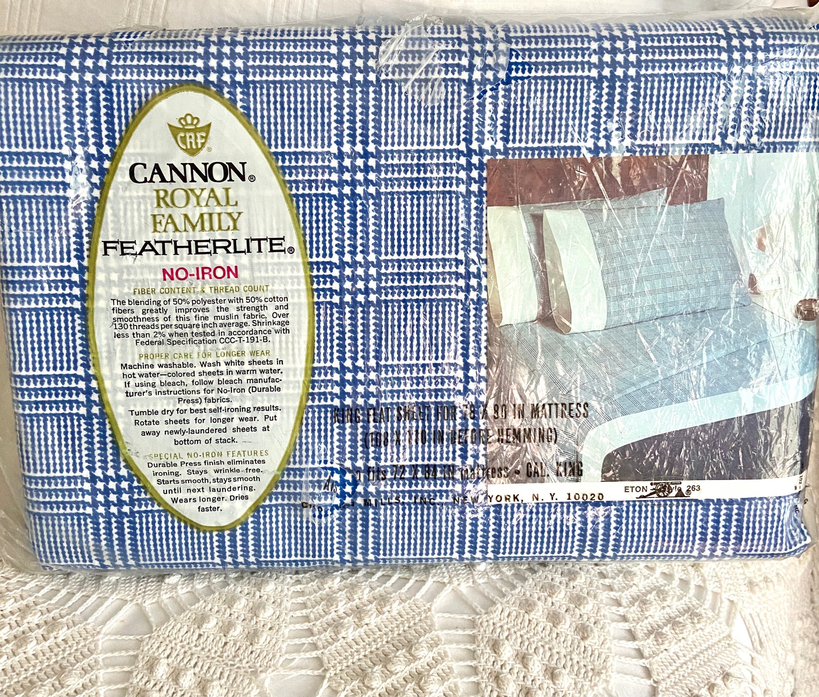 80s Cannon Royal Family Navy Blue Bath Towels Set of 2 Cannon