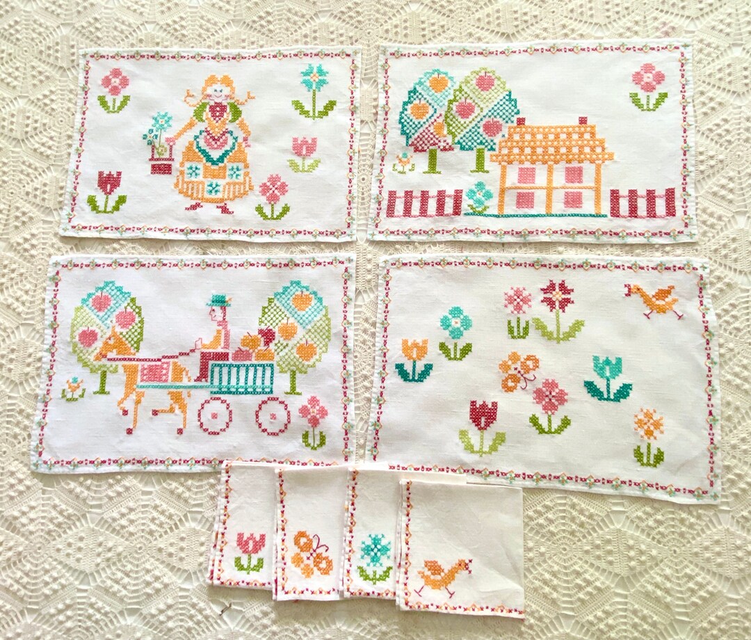 Farm Theme Cross Stitch Placemat Set, 4 Mats 4 Napkins, Bright Colors