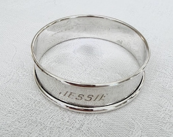 Anillo redondo para servilletas Gorham de plata esterlina, modelo 6290, con monograma Jessie.