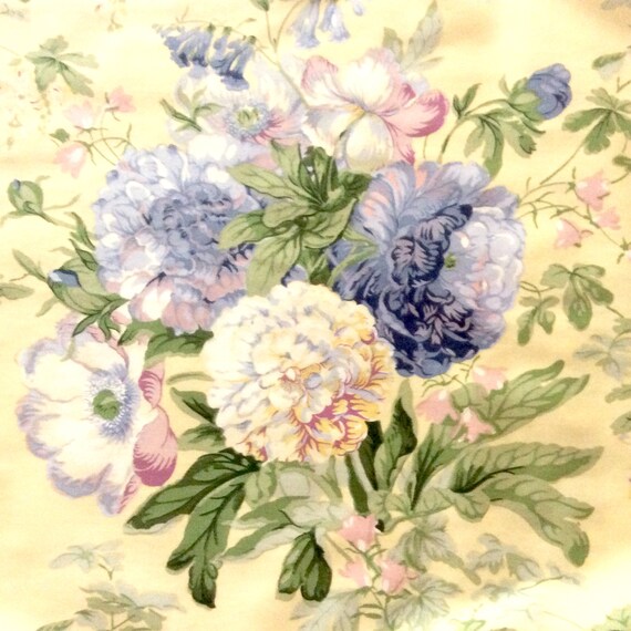 2 King Pillow Shams Blue Cabbage Roses On Yellow Scalloped Etsy