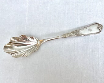 Antique sugar spoon Newport 1879 silverplate, Old English monogram R, ribbed scalloped shell, late 19th century silver plate, diagonal band