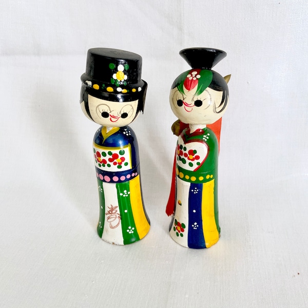 2 Japanese kokeshi dolls bride and groom bobbleheads, wood 4 inches tall, groom signed, hand painted in vibrant colors, Mr Mrs cake toppers