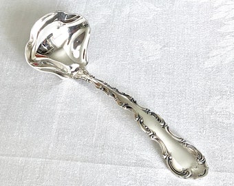 Strasbourg gravy ladle Gorham sterling silver, 7 inches long from 1970s, antique flatware silverware, classic popular pattern