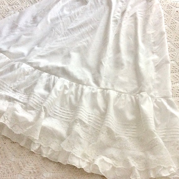 Antique lace petticoat cotton cambric fantail ruf… - image 3