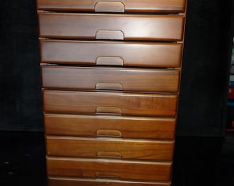 Cajonera japonesa vintage de madera de 10 cajones con ruedas, carro lateral Tansu alto para escritorio, almacenamiento rústico para oficina, armario móvil para manualidades, 61 cm de alto.
